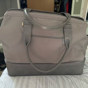 Beis the weekender in gray